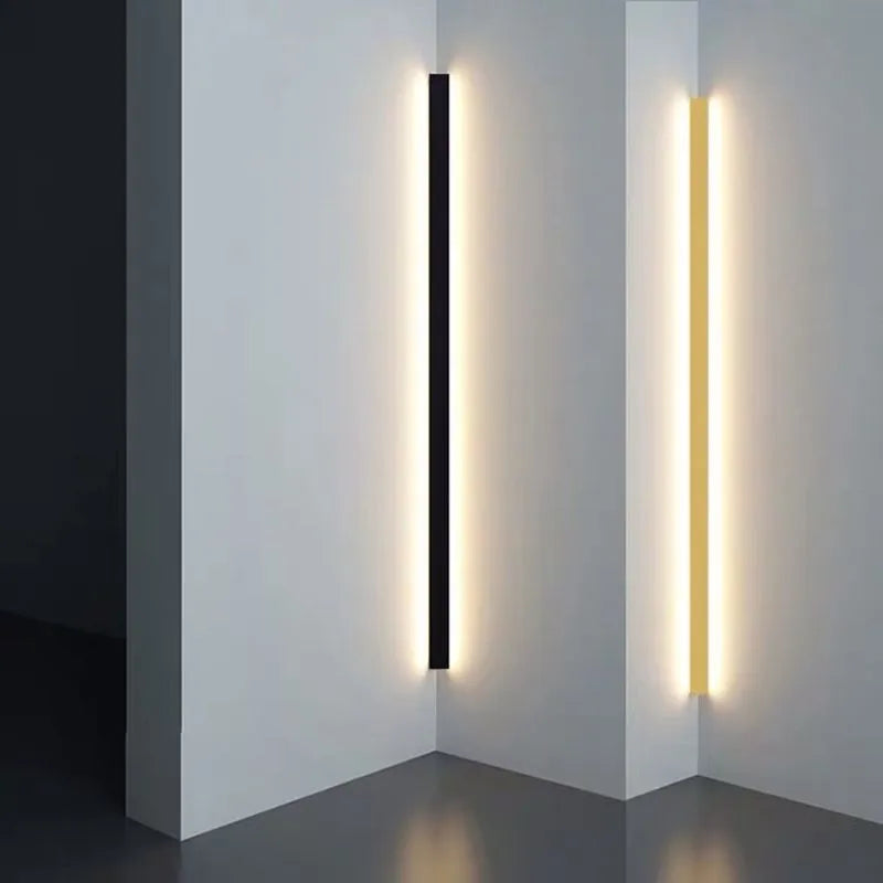 Minimalist Black/Gold Linear Wall Lamp 