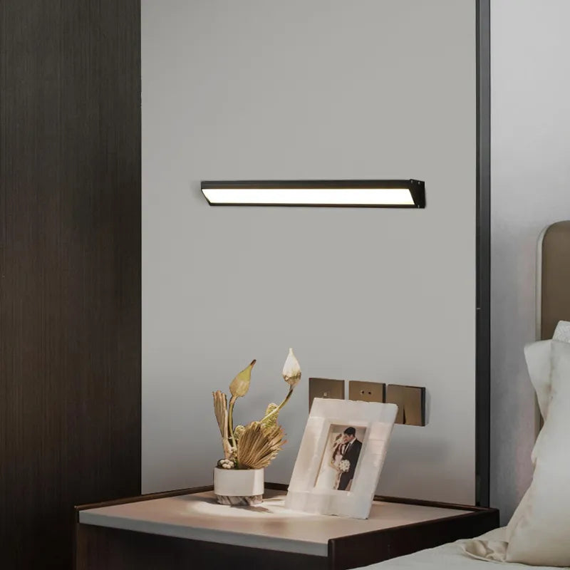 Modern Black/White Wall Lamp Metal Acrylic Bedroom