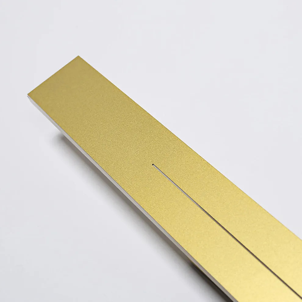 Minimalist Linear Gold Wall Lamp Detail-2